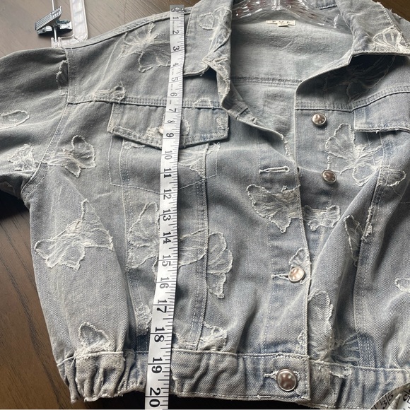 POL Women's Denim Jacket with Butterfly Design - Picture 10 of 11